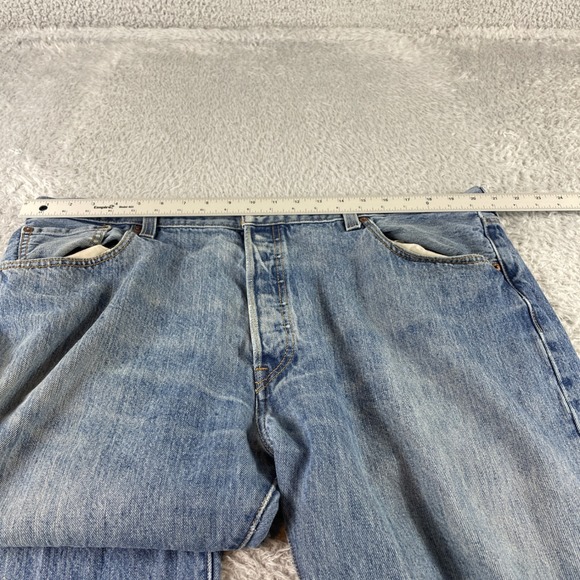 Levi's 501 Original Straight Button Fly Jeans Light Wash Denim Mens Size 40x32 - Picture 3 of 11